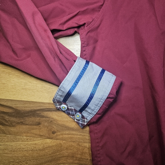 Robert Graham X Shirt Men's Medium Long Sleeve Button Up Flip Up Cuffs Red - Picture 3 of 9